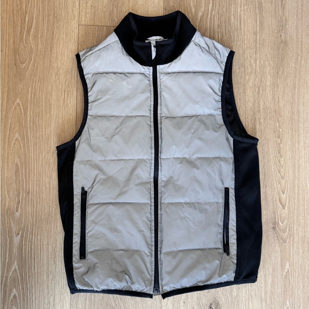 Gap Fit Kids Metallic Silver Gray Reflective Primaloft Puffer Vest Size Medium